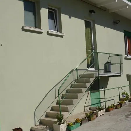 Διαμέρισμα Vacanze In Con Parcheggio Γκορίτσια