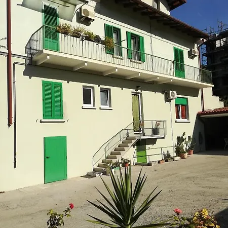 Vacanze In Con Parcheggio Γκορίτσια